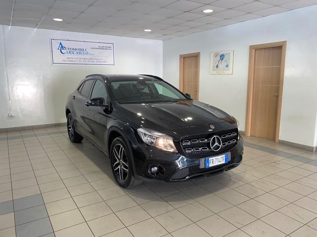 MERCEDES-BENZ GLA 200 d Automatic Business