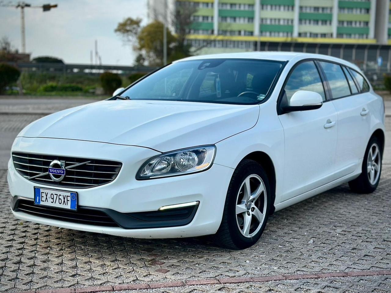 Volvo V60 D2