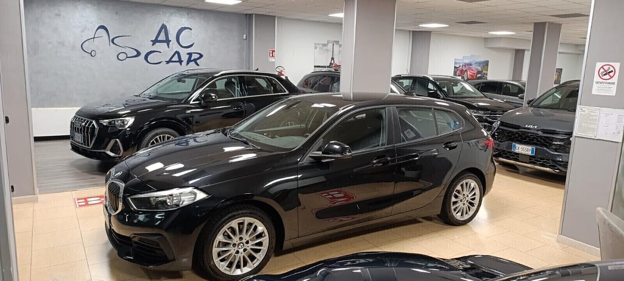 Bmw 118 118d 5p. Business Advantage