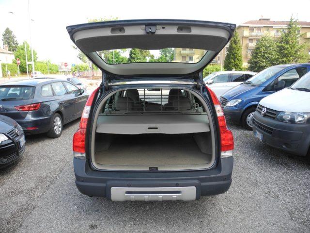VOLVO XC70 2.4 D5 20v AWD Cross Country autom. - DA VETRINA