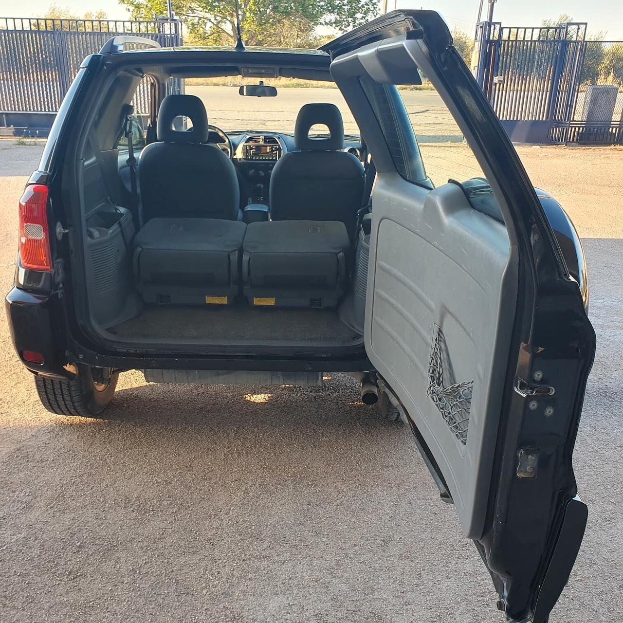 Toyota RAV4 2.0 Tdi D-4D cat 3 porte Sol