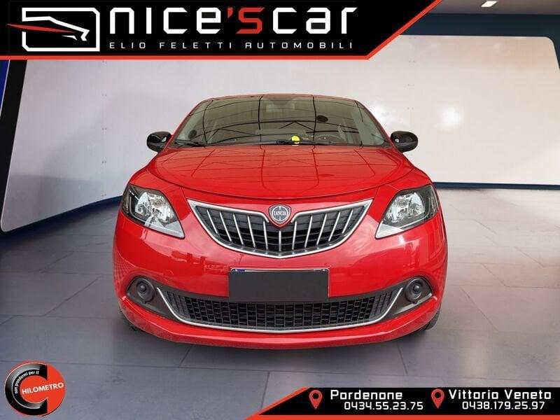 Lancia Ypsilon 1.0 FireFly 5 porte S&S Hybrid Ecochic Silver