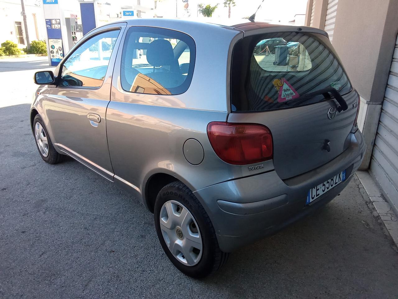 Toyota Yaris 1.0i 16V cat 3 porte Sol