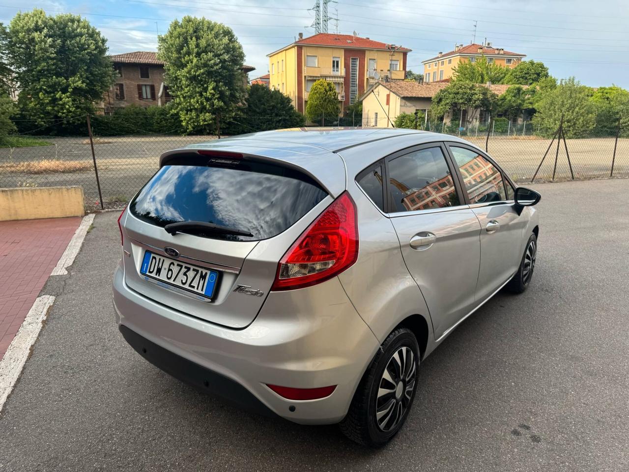 Ford Fiesta 1.4 TDCi 68CV 5 porte Titanium
