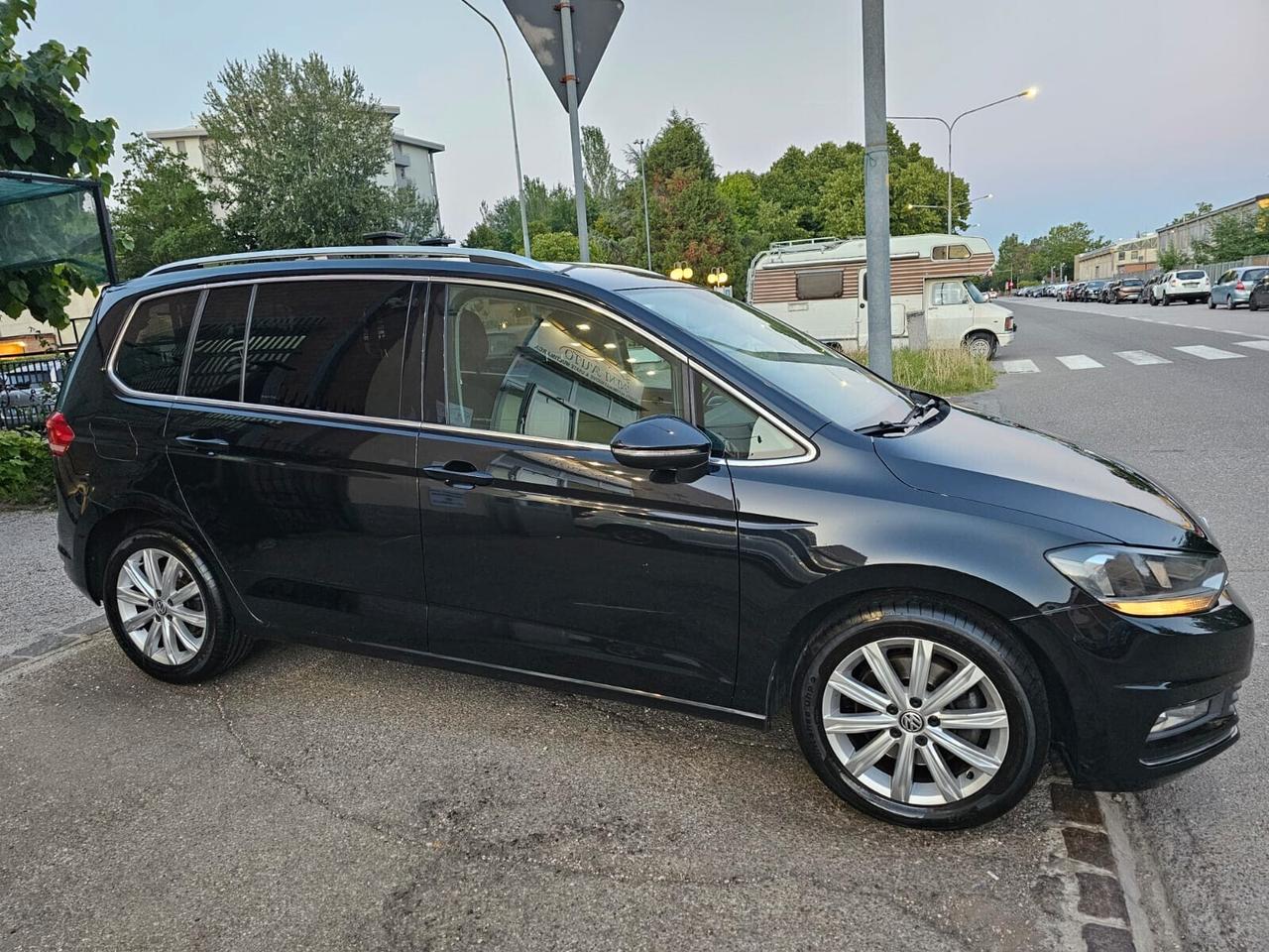 Volkswagen Touran 2.0 TDI 150cv DSG Highline*Navi*7Posti*Euro6*
