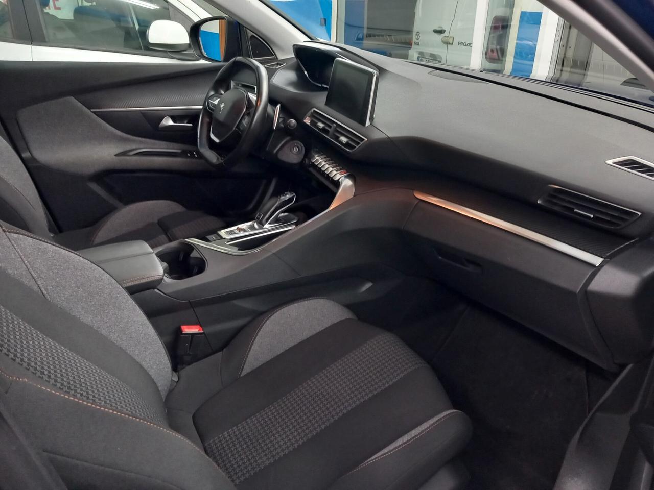 Peugeot 3008 anno 2020 automatica 1.5 diesel 154 mila km