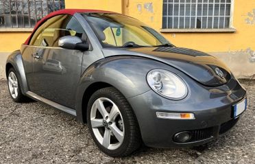 Volkswagen New Beetle 1.9 TDI 105CV Cabrio Lim. Red Edt.