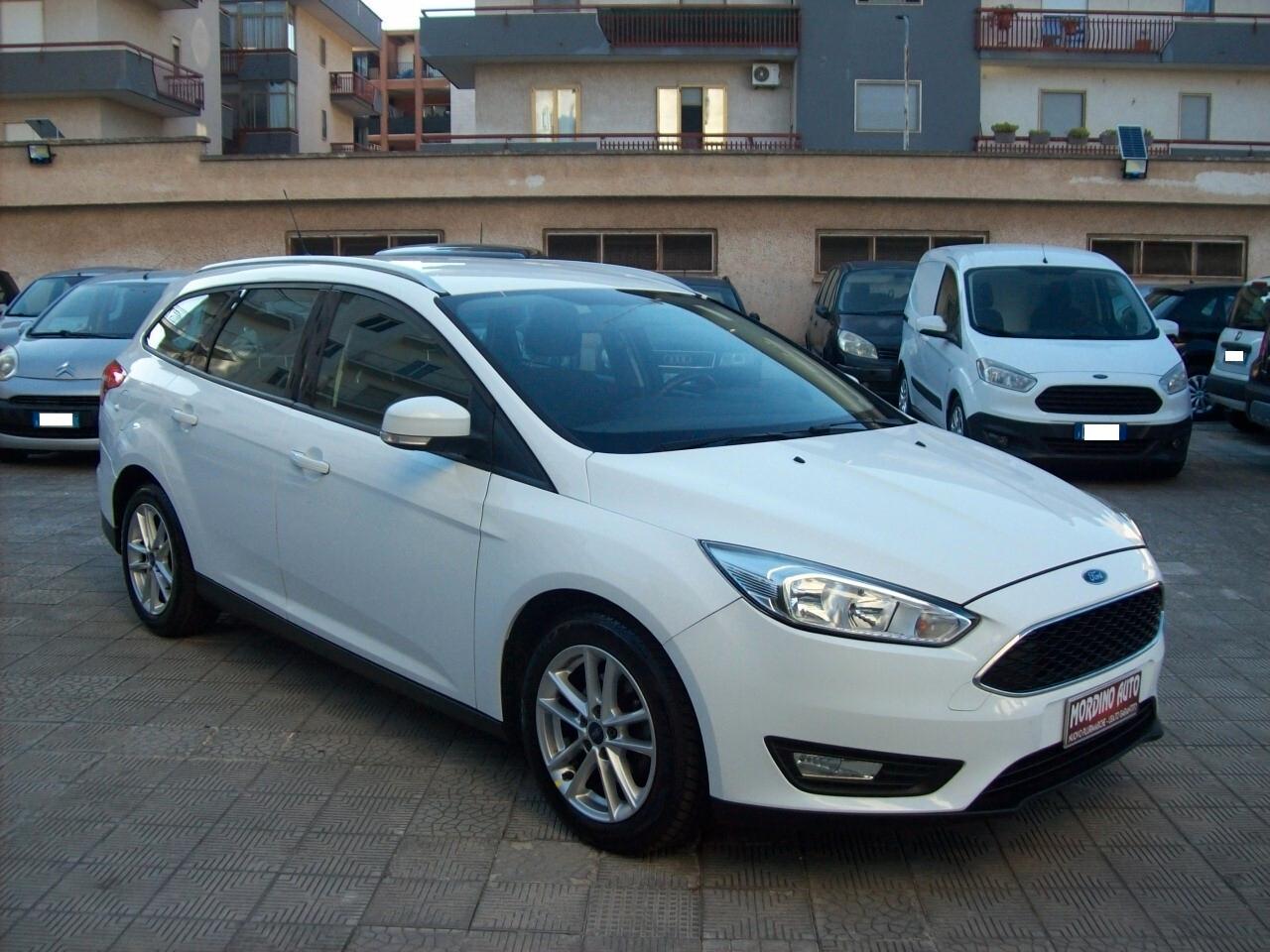 Ford Focus SW 1.5 TDCi 120CV Titanium Navy