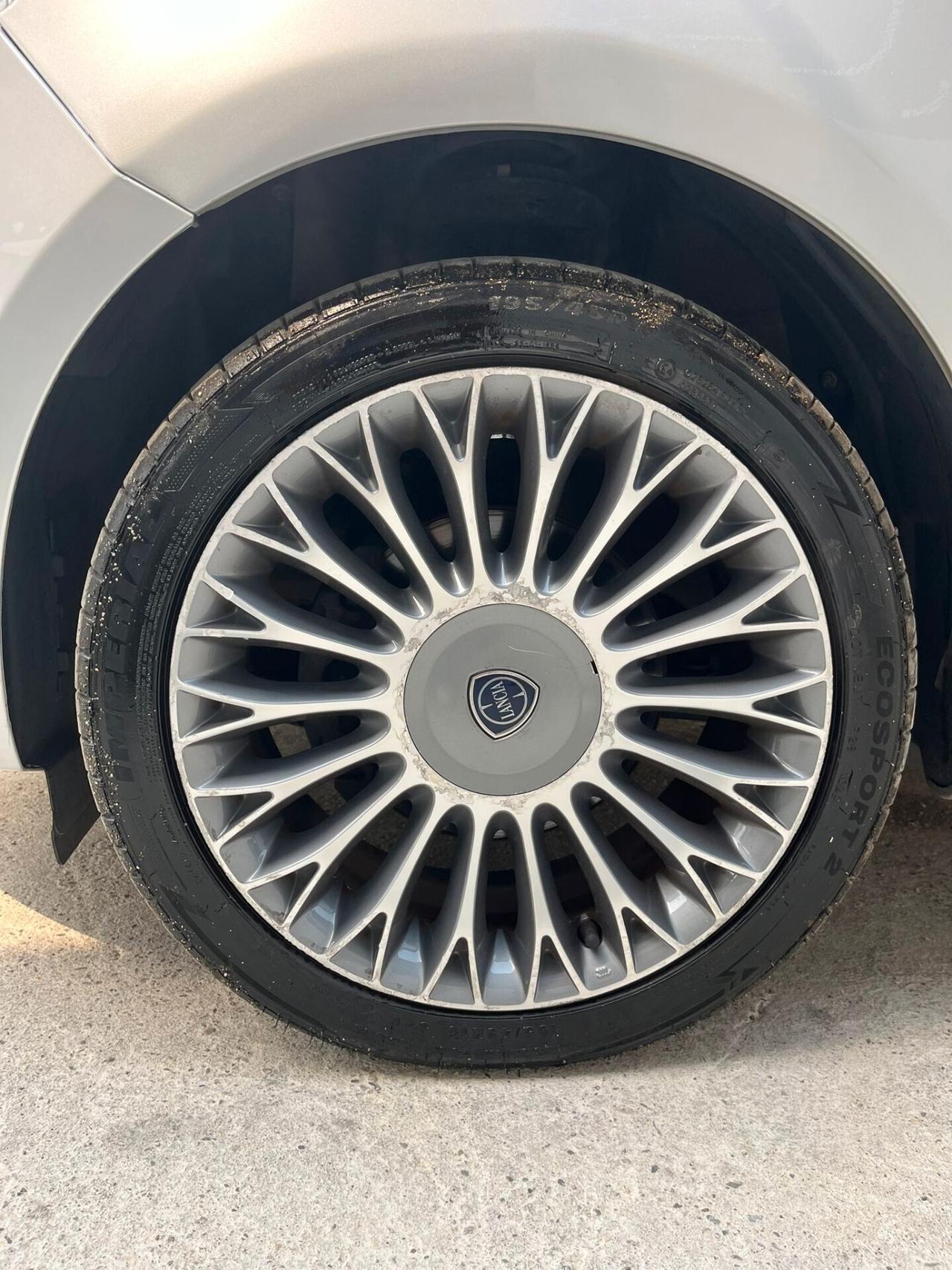 Lancia Ypsilon 1.3 MJT 16V 95 CV 5 porte S&S PLATINUM