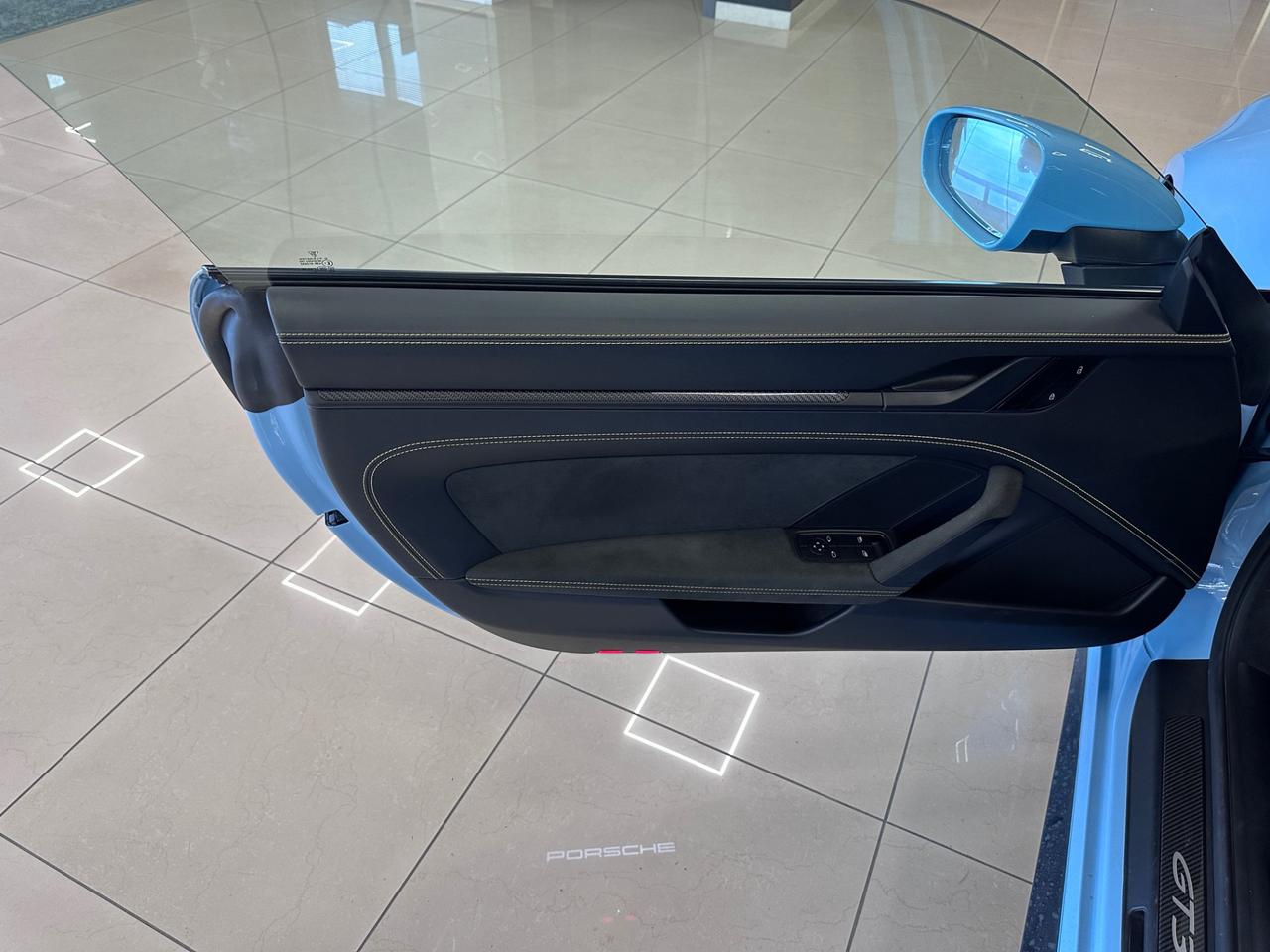 Porsche 911 Coupe 4.0 GT3 auto