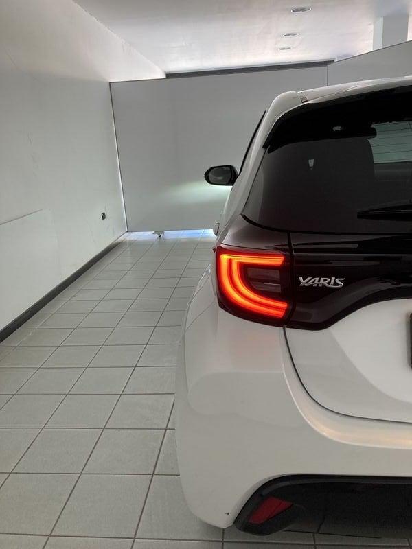 Toyota Yaris Hybrid Lounge MY22