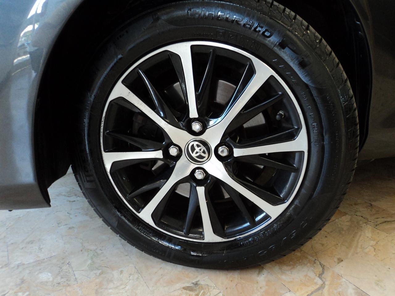 Toyota Yaris 1.5 Hybrid 5p. Cool