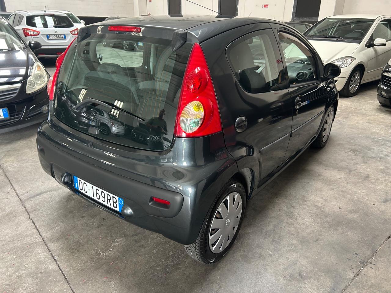 Peugeot 107 1.0 68CV 3p. Plaisir automatica