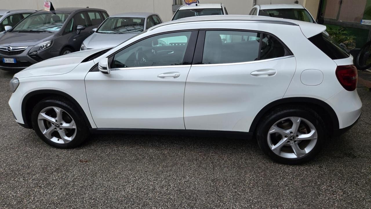 Mercedes-benz GLA 200d Automatic Premium