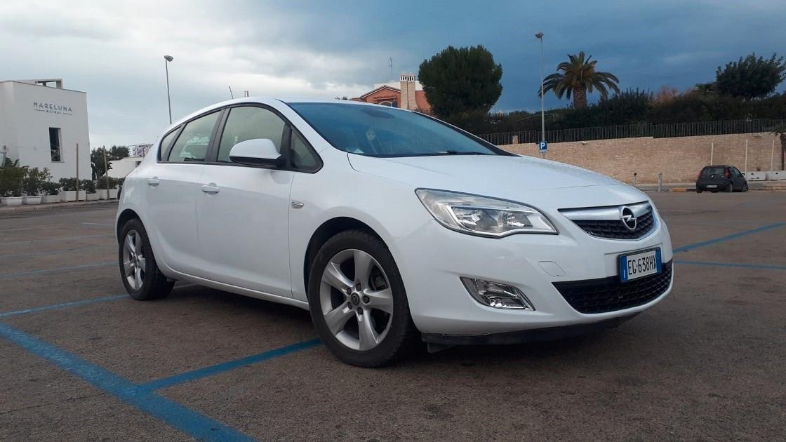 Opel Astra 1.7 CDTI 110CV 5 porte Cosmo