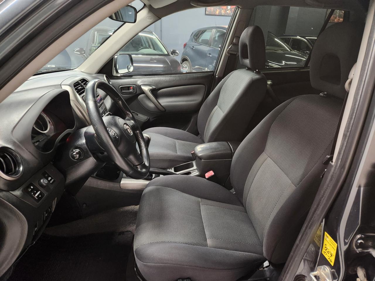 Toyota RAV 4 RAV4 2.0 Tdi D-4D cat 5 porte Sol