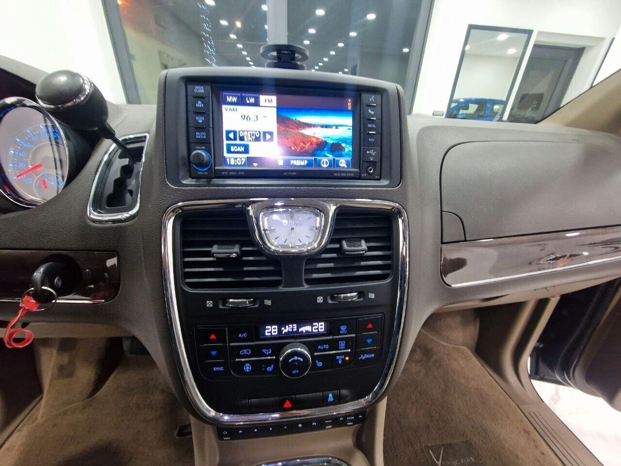 Lancia Voyager 2.8 Turbo diesel 163 CV. 7 Posti