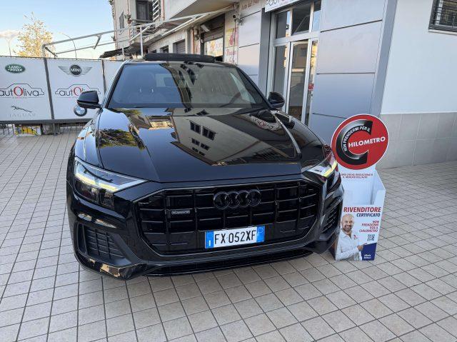 AUDI Q8 50 3.0 tdi S-line quattro Tetto cerchi 22