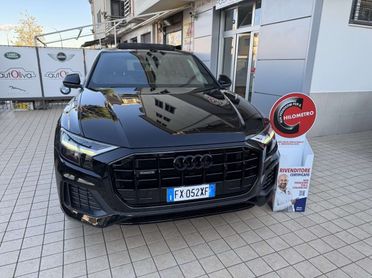 AUDI Q8 50 3.0 tdi S-line quattro Tetto cerchi 22