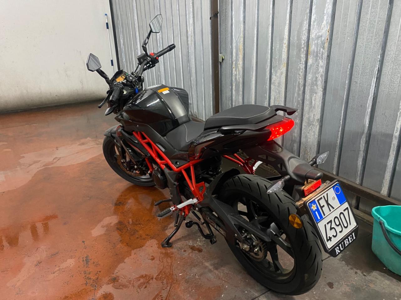 Benelli BN 125 Induro cross