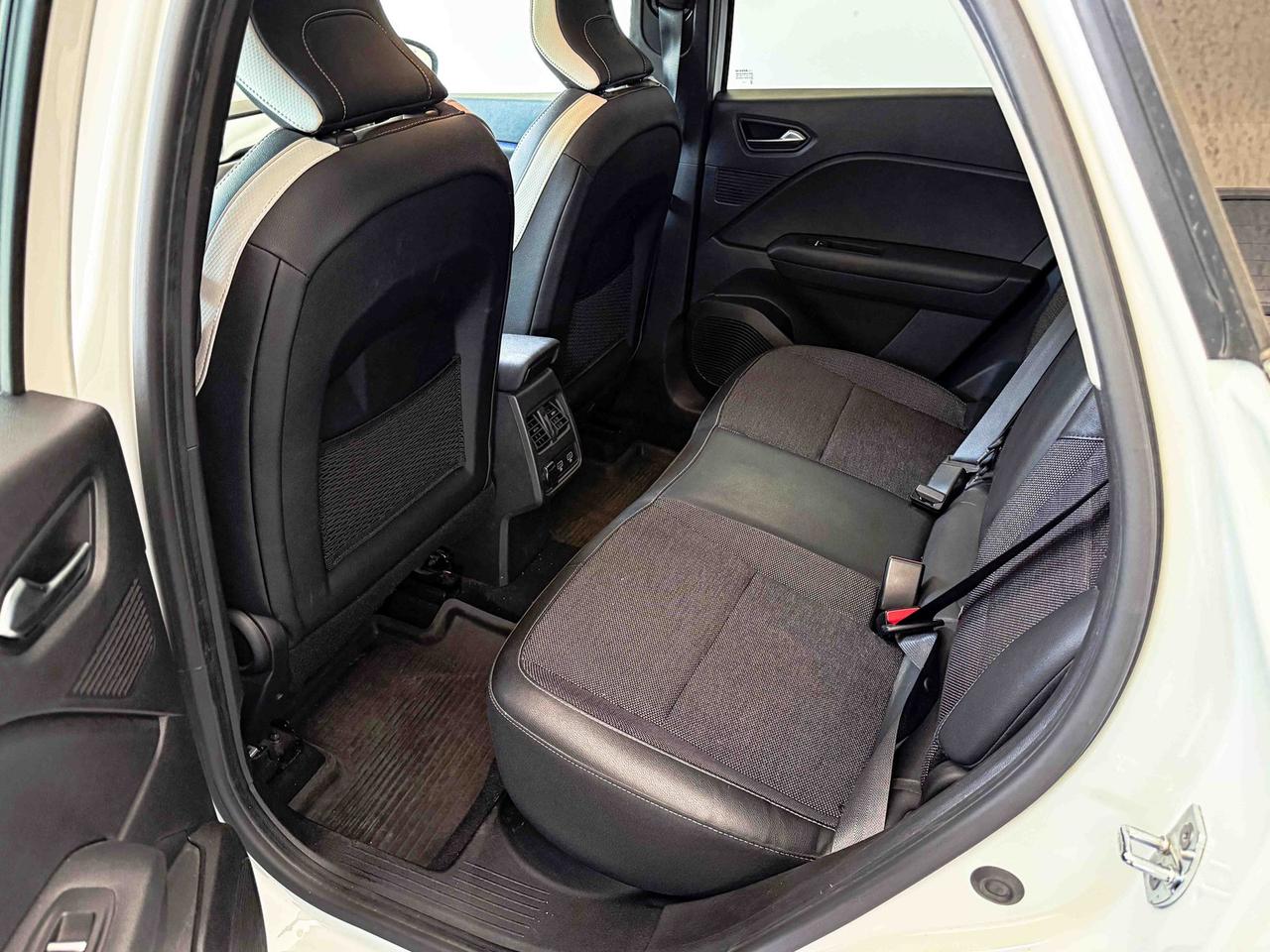 Renault Captur 1.6 e-tech hybrid intens 145cv auto