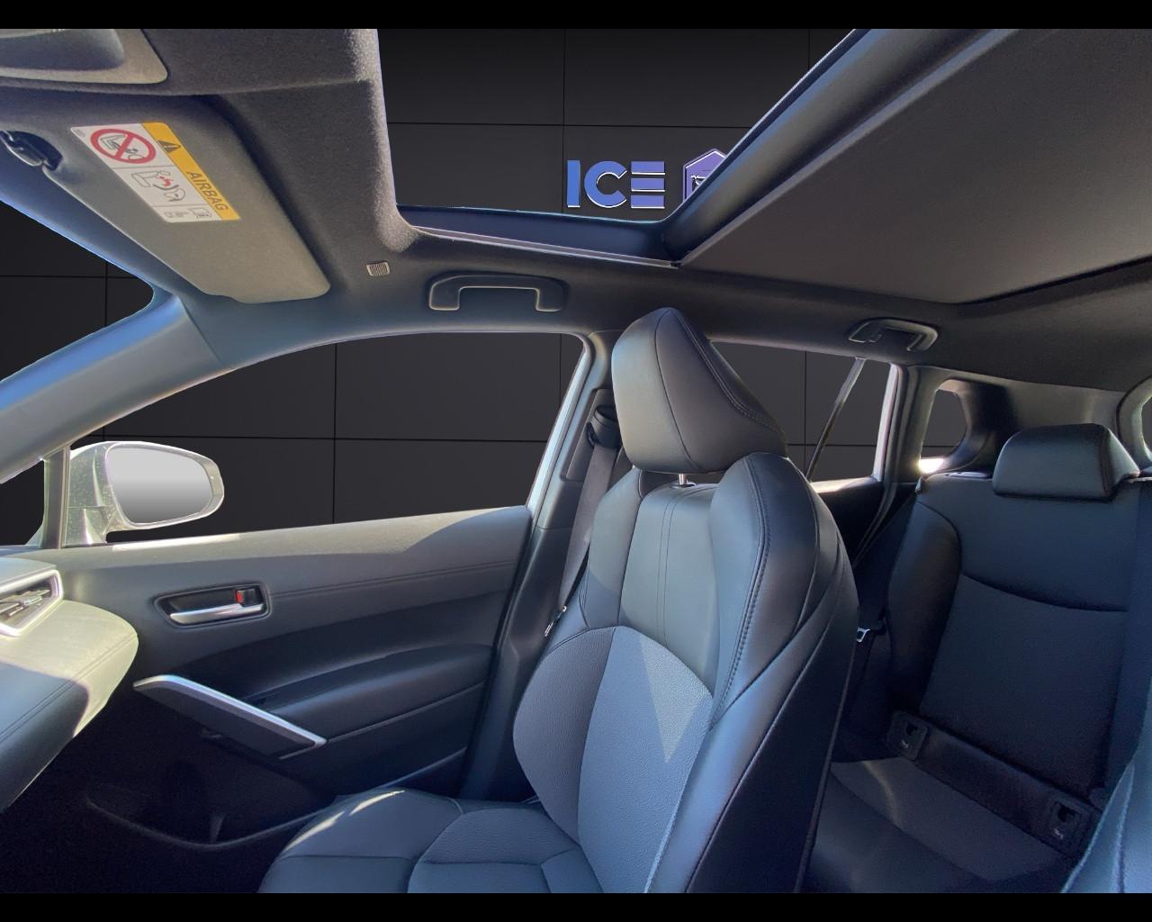 TOYOTA Corolla Cross 2.0 Hybrid 197 CV E-CVT LUXURY