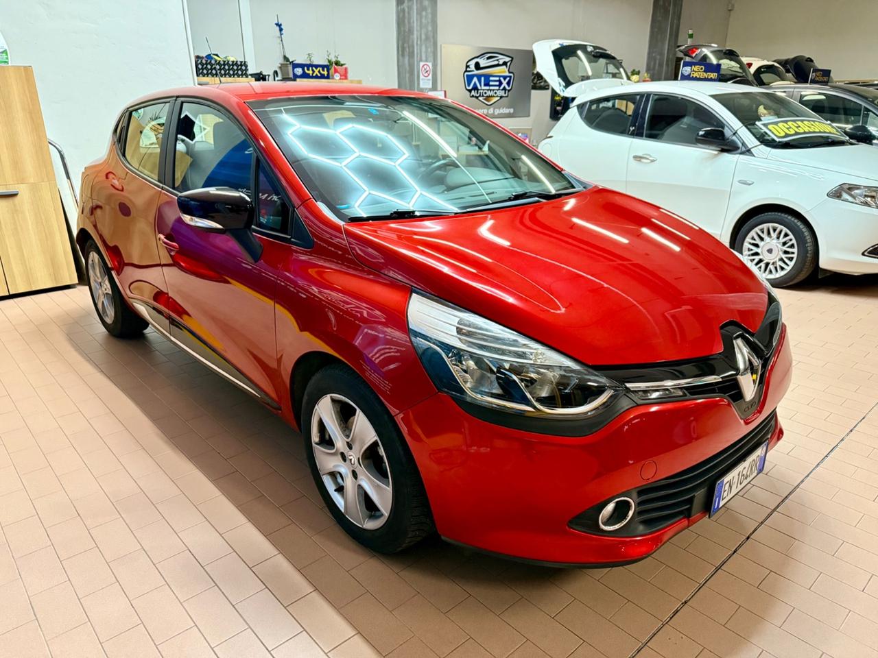 Renault Clio 1.100 benzina 73cv Neopatentati