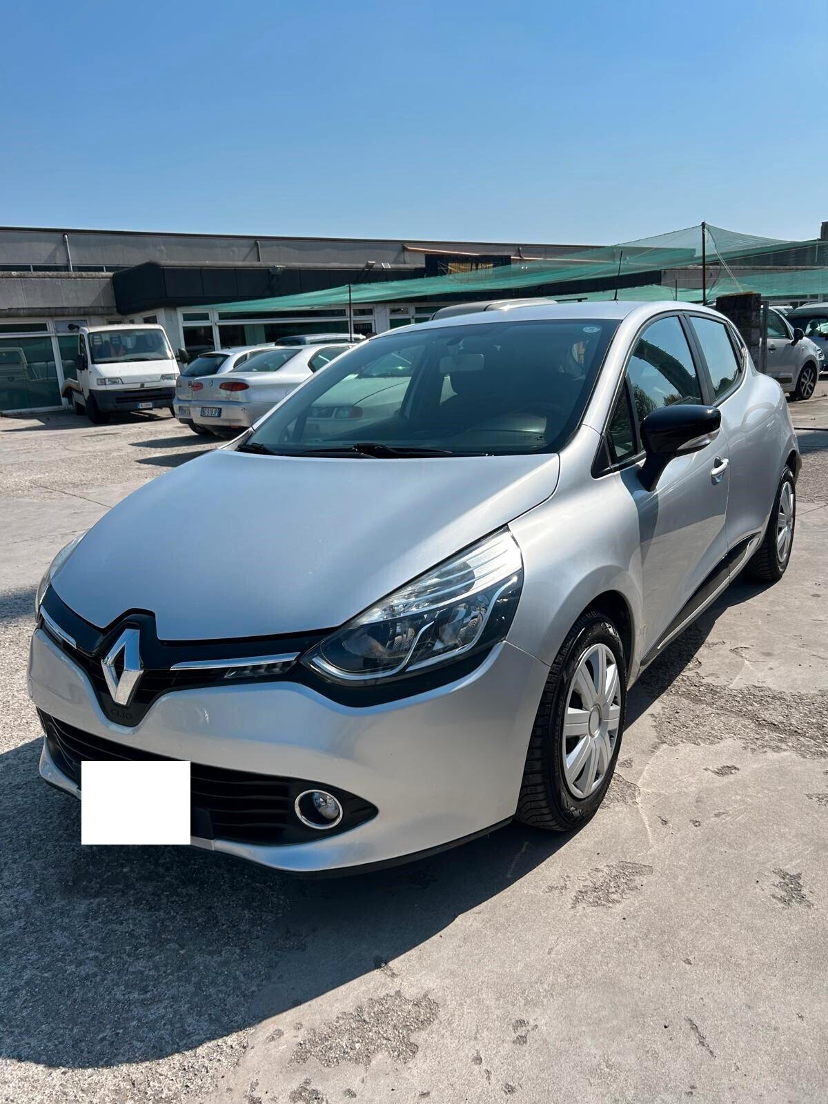Renault Clio 1.2 75CV 5 porte Live ok neo patentati
