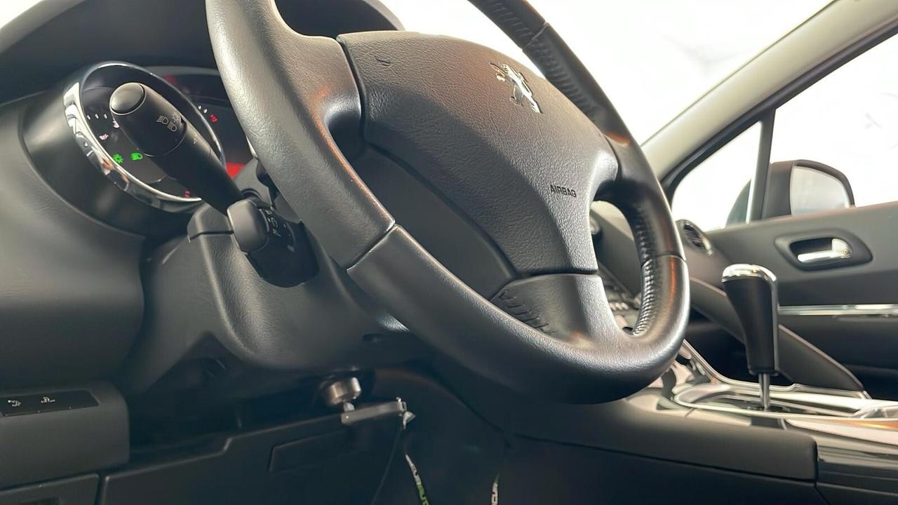 Peugeot 3008 1.6 e-HDi 115CV cambio robotizzato Stop&Start Allure