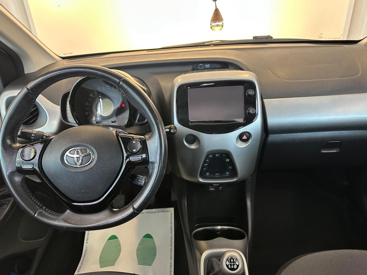 Toyota Aygo 1.0 VVT-i 69 CV 5 porte x-clusiv