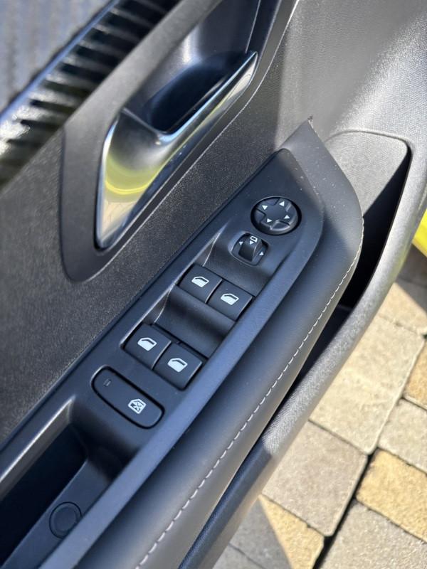 Peugeot 208 1.2 puretech Allure s&s 100cv LED-APP CONNECT-16"