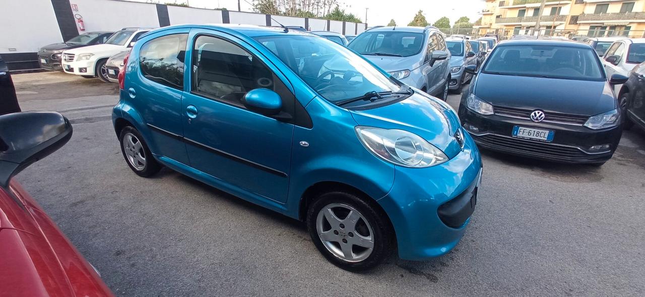 Peugeot 107 CAMBIO AUTOMATICO