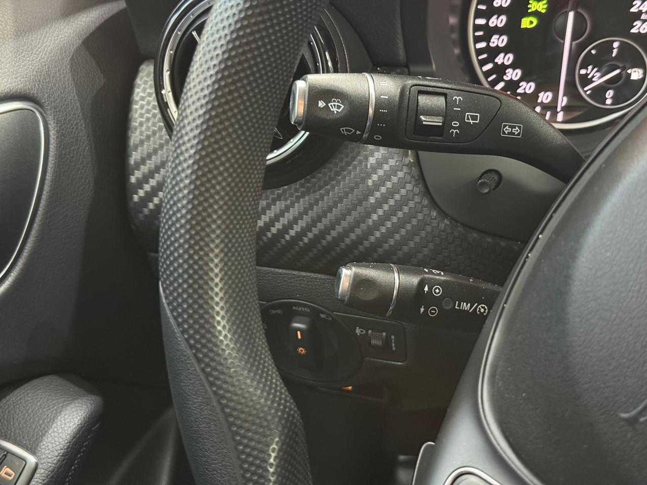 Mercedes-benz GLA 180 d Automatic Business
