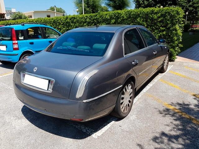 Lancia Thesis 2.0 Turbo 20V Emblema