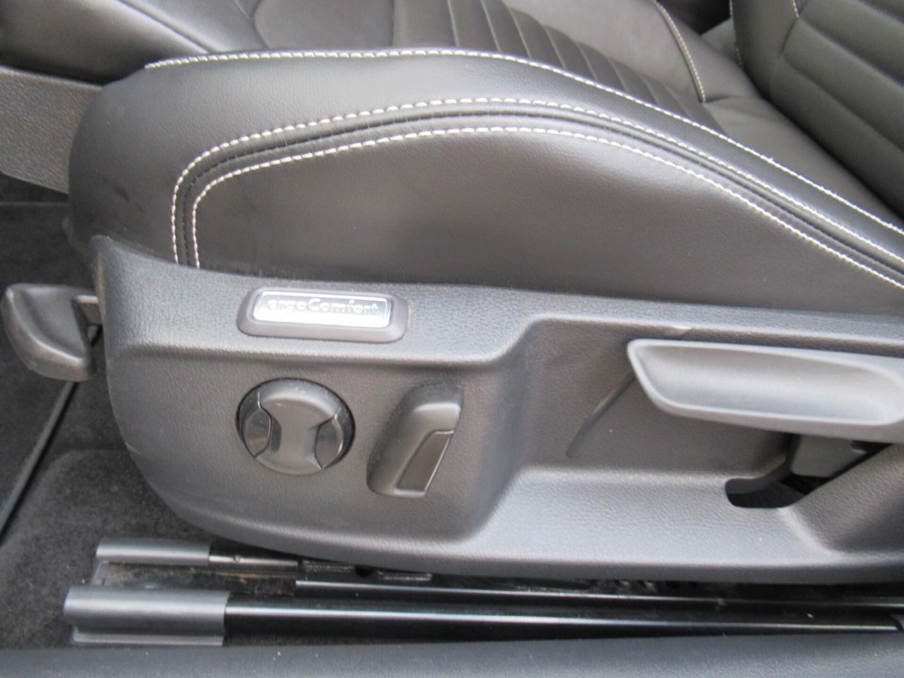 Volkswagen Passat Variant 2.0 TDI SCR 200 CV DSG Executive