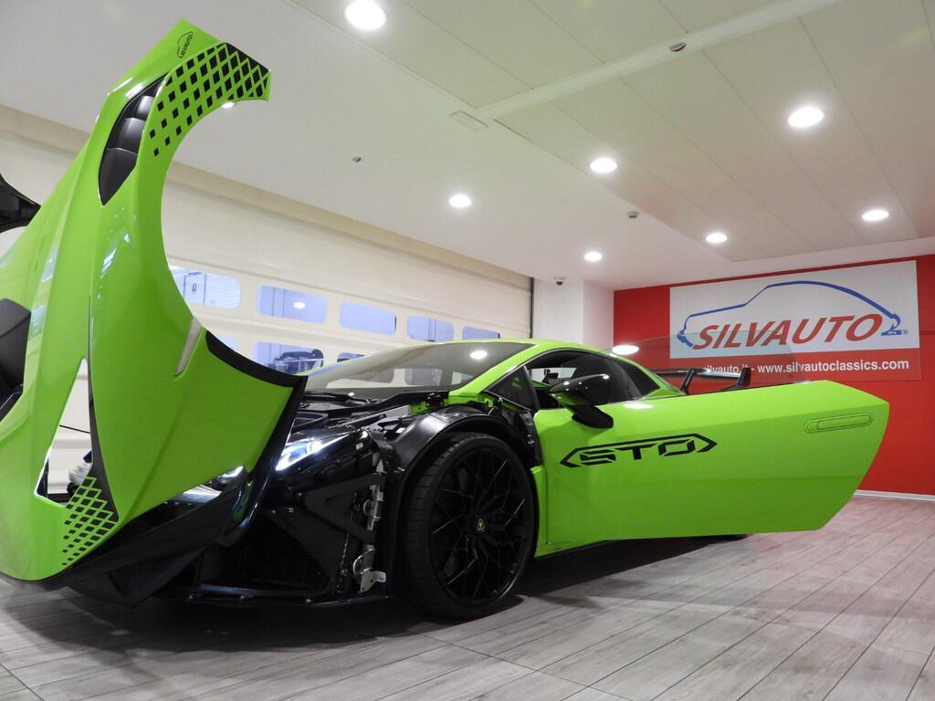 Lamborghini Huracan Coupe 5.2 STO RWD