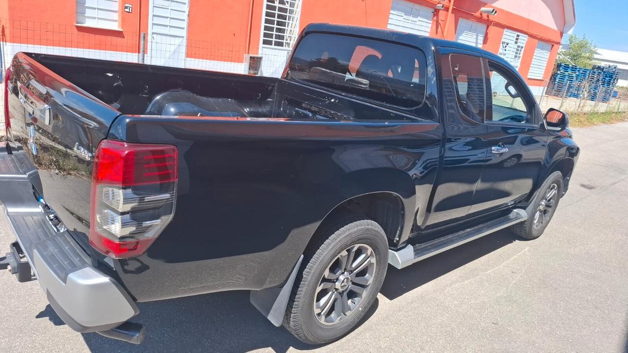 Mitsubishi L200 2.3 D Double Cab 4x4 Easy Select Invite Connect
