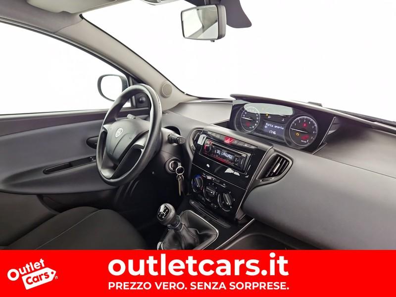 Lancia Ypsilon 1.2 silver 69cv