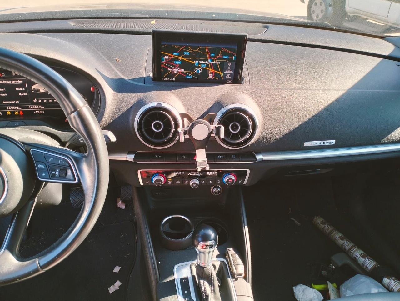 Audi A3 L Sedan 2.0 TDI 184 CV quattro S-Tronic - SINISTRATA