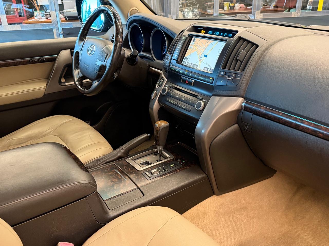 Toyota Land Cruiser V8 4.5 D4-D 7 posti