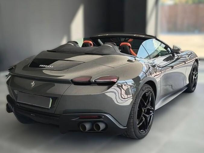 Ferrari Roma Spider
