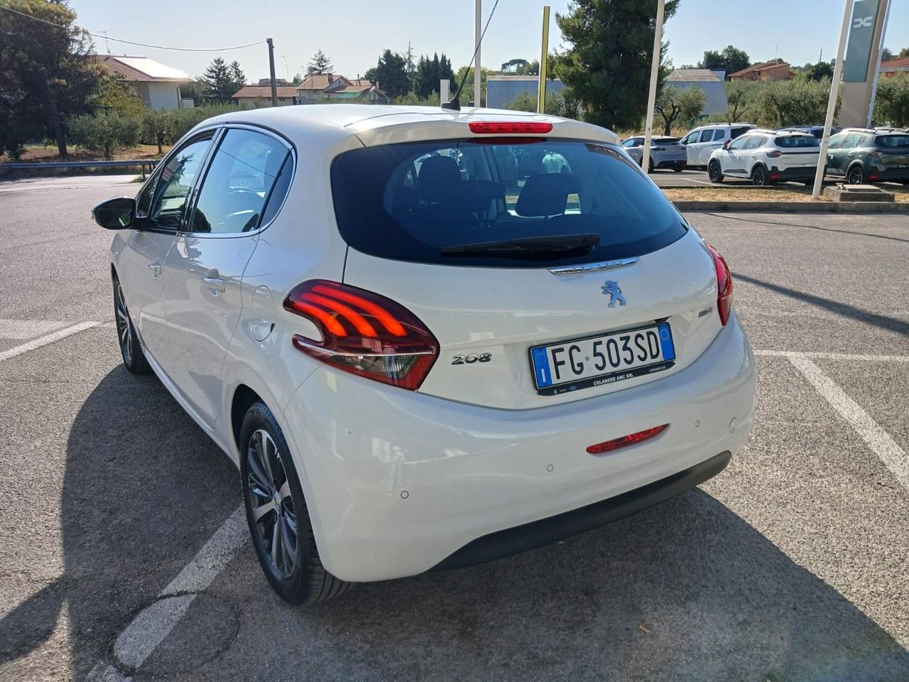 Peugeot 208 PureTech 82 5 porte Allure