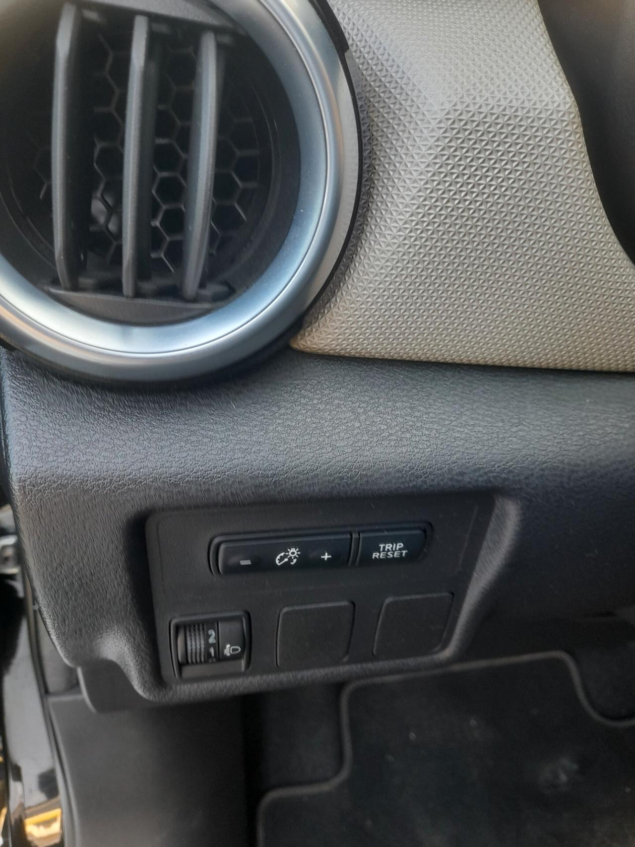 Nissan Micra dCi 90 cv Acenta