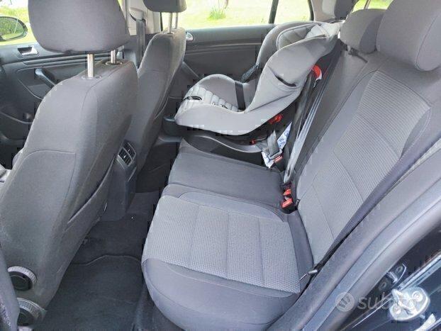 Volkswagen Golf 1.6 cinghia e tagliando e gomme nuovi