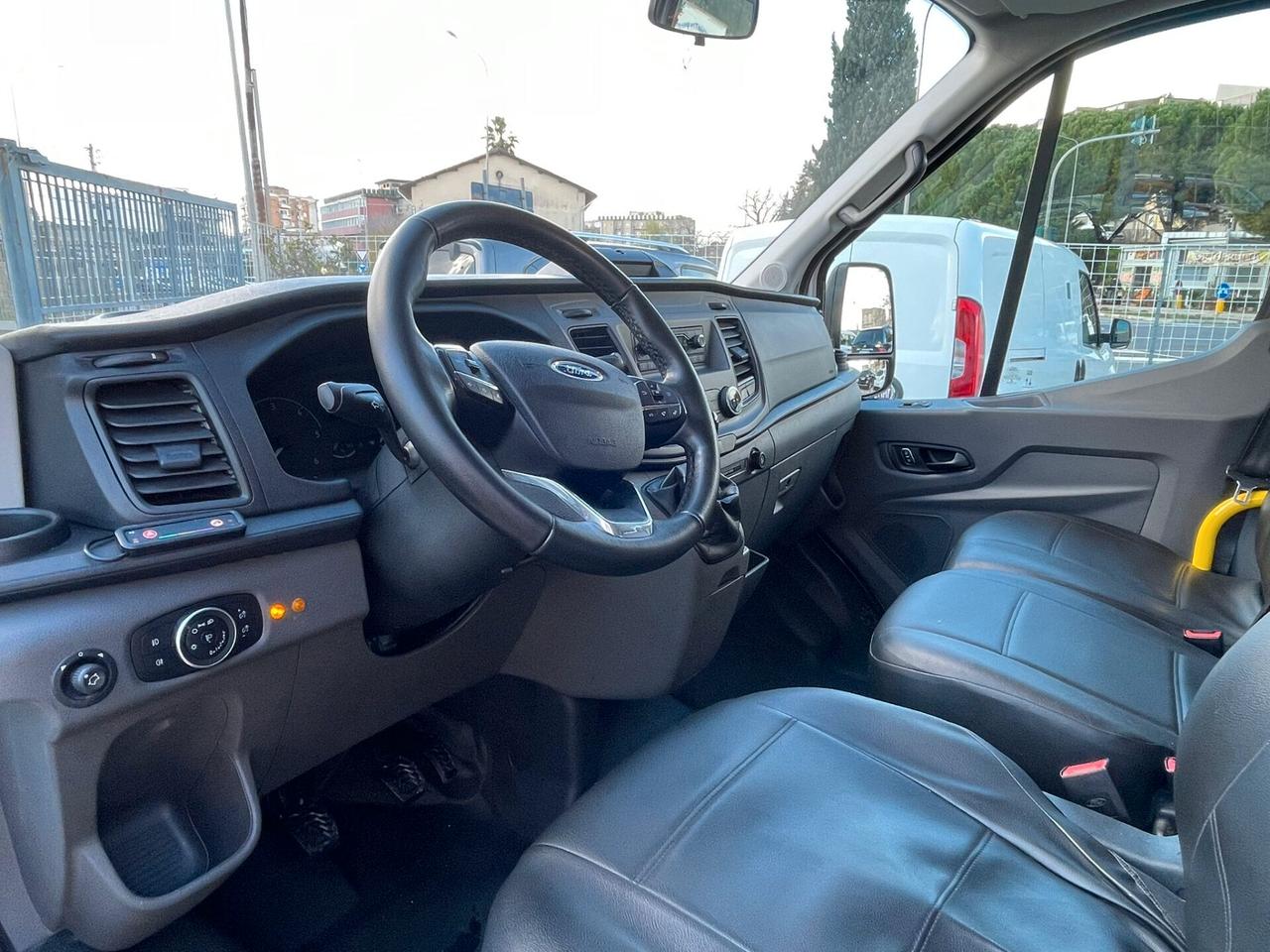 FORD TRANSIT KOMBI 9 POSTI TRASPORTO DISABILI 2021