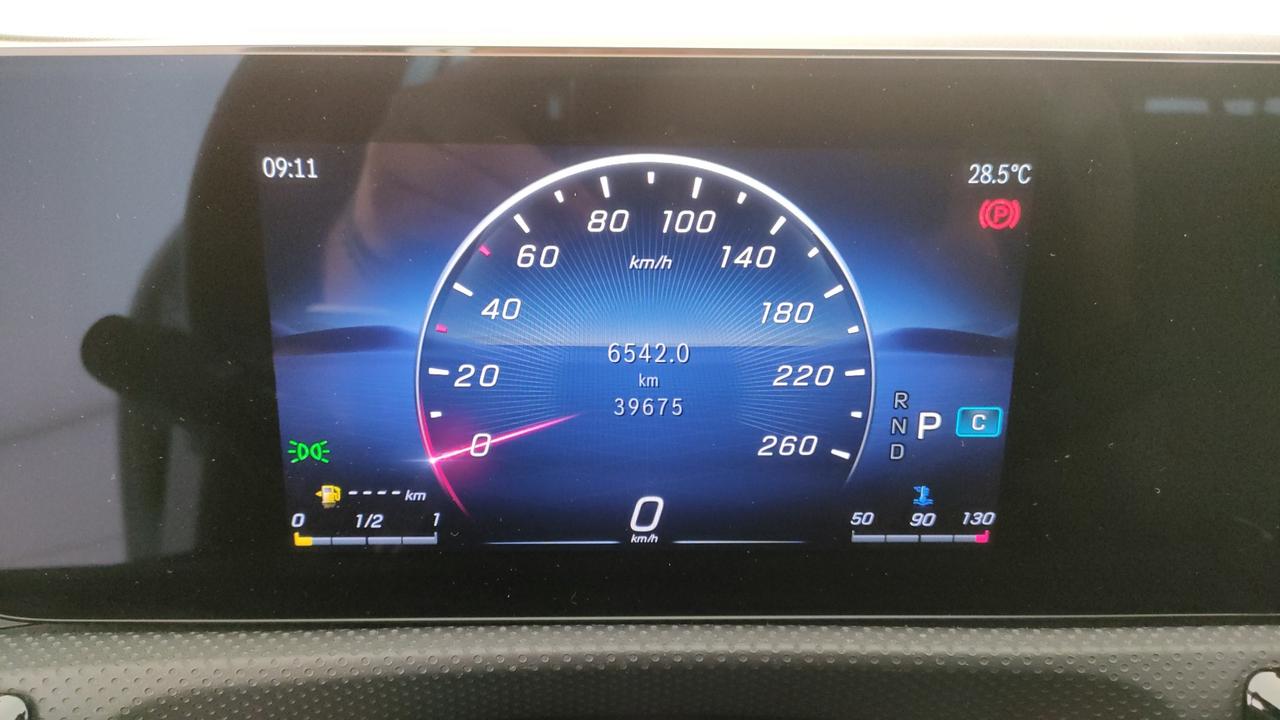 Mercedes-Benz CLA Shooting Brake 180 d Progressive Advanced auto