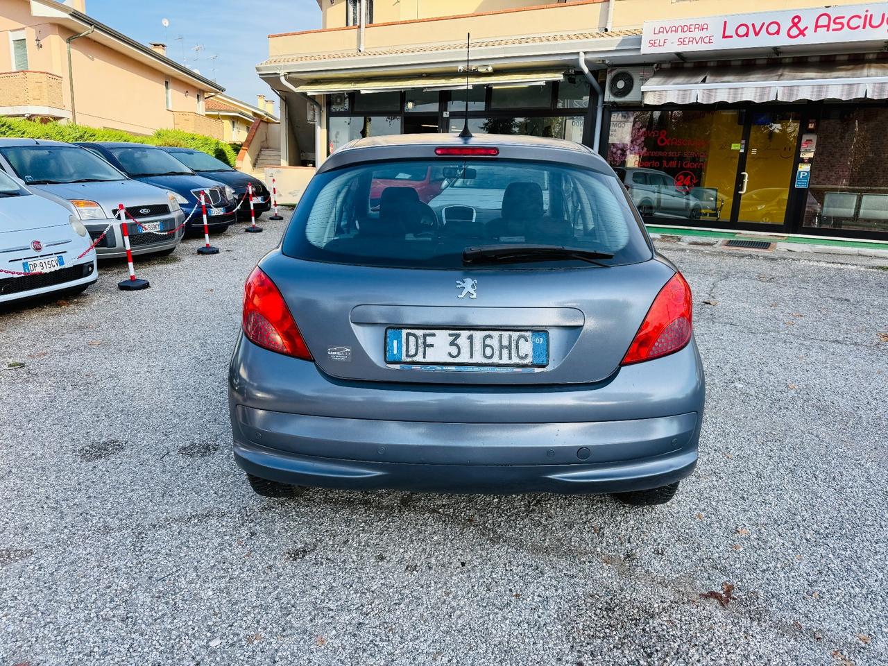 Peugeot 207 1.4 8V 110.000 km! Ok NEOPATENTATI