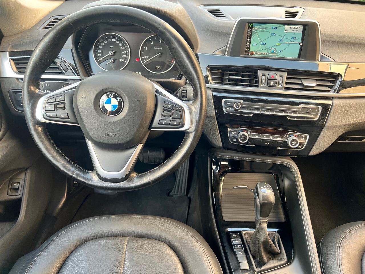 Bmw X1 sdrive18d xLine AUTOM. NAVI/PELLE/PDC/LED