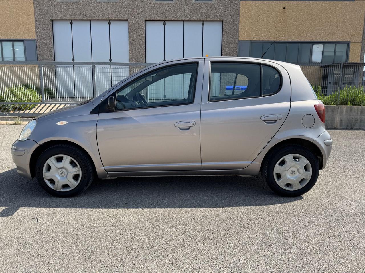 Toyota Yaris 1.4 tdi D-4D cat 5 porte Sol