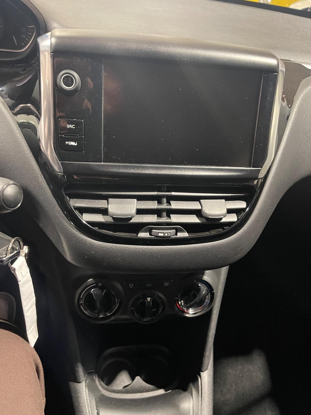 Peugeot 208 PureTech 82 5 porte Allure SI NEOPATENTATI